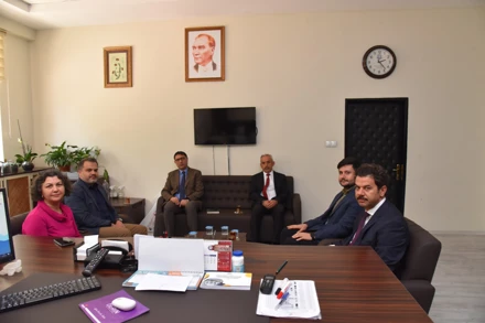 Sayın Rektörümüz Prof. Dr. Hüseyin YILMAZ Fakültemizi ziyaret ederek onurlandırmışlardır. Sayın Rektörümüze ve Üniversitemiz Genel Sekreteri Mustafa KARAKIŞLA'ya ilgi ve nazik ziyaretleri için teşekkür ederiz.